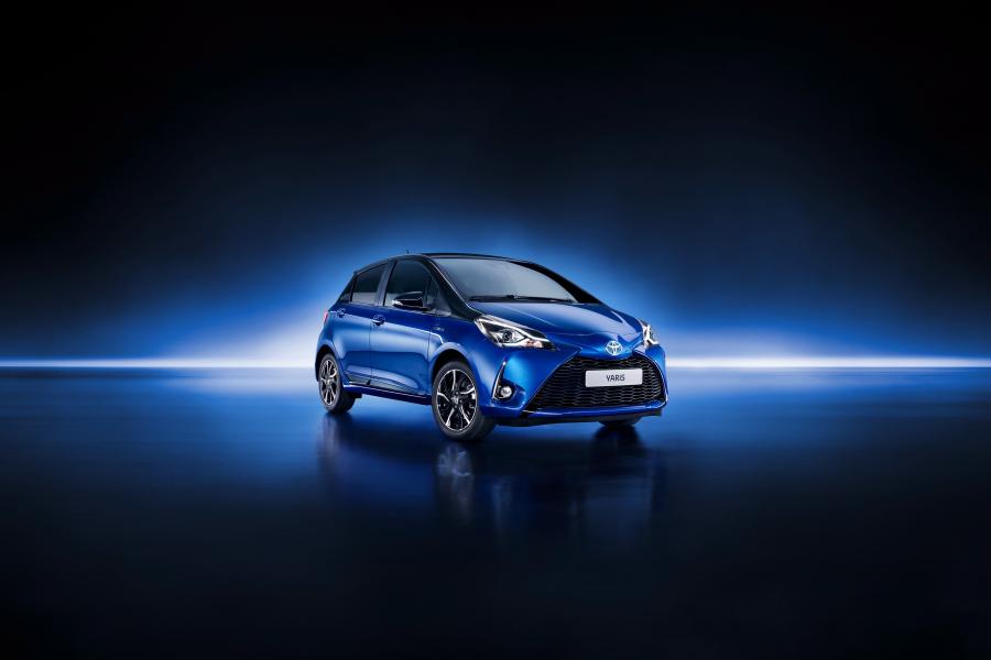 Toyota Yaris Hybrid Bi-Tone '2017